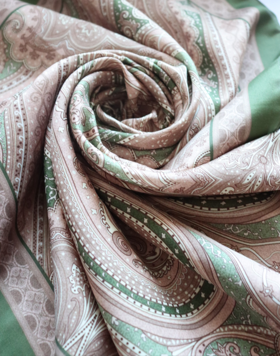 FRESIA-Scarf, Retro-Hijab Schal aus Seidenstoff/Baumwolle