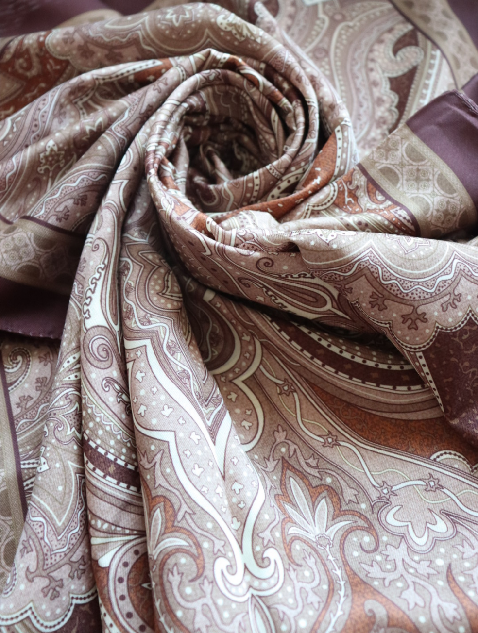 FRESIA-Scarf, Retro-Hijab Schal aus Seidenstoff/Baumwolle