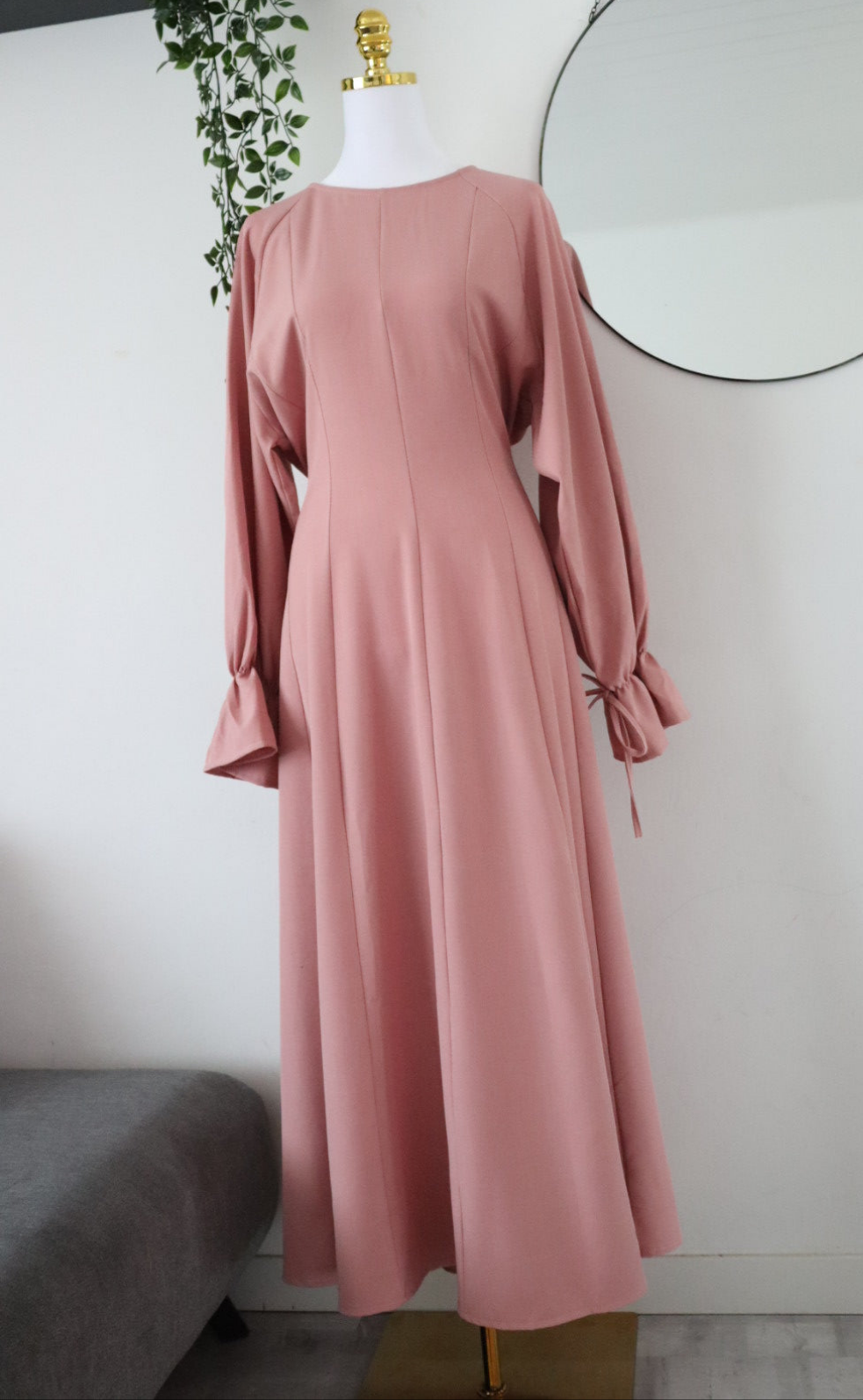 Damen Hijabkleid mit Rückenschnürung