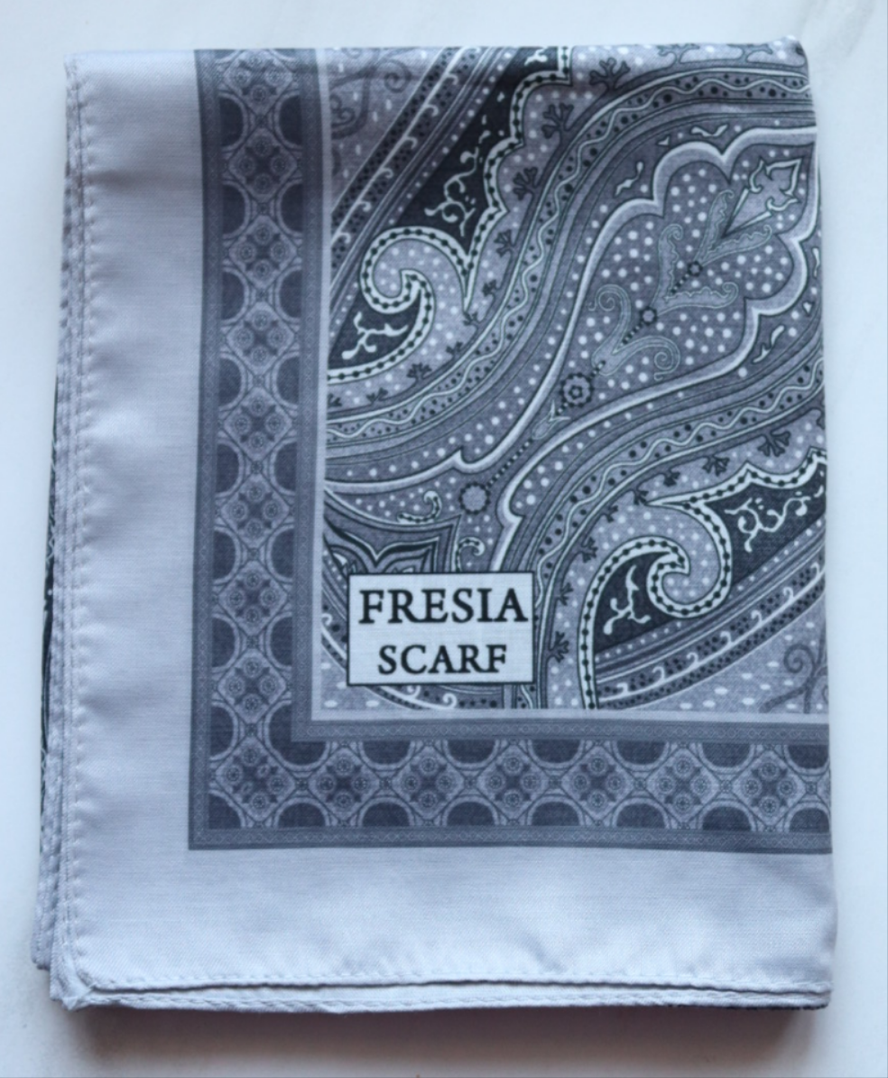 FRESIA-Scarf, Retro-Hijab Schal aus Seidenstoff/Baumwolle