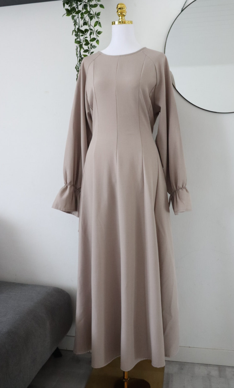 Damen Hijabkleid mit Rückenschnürung