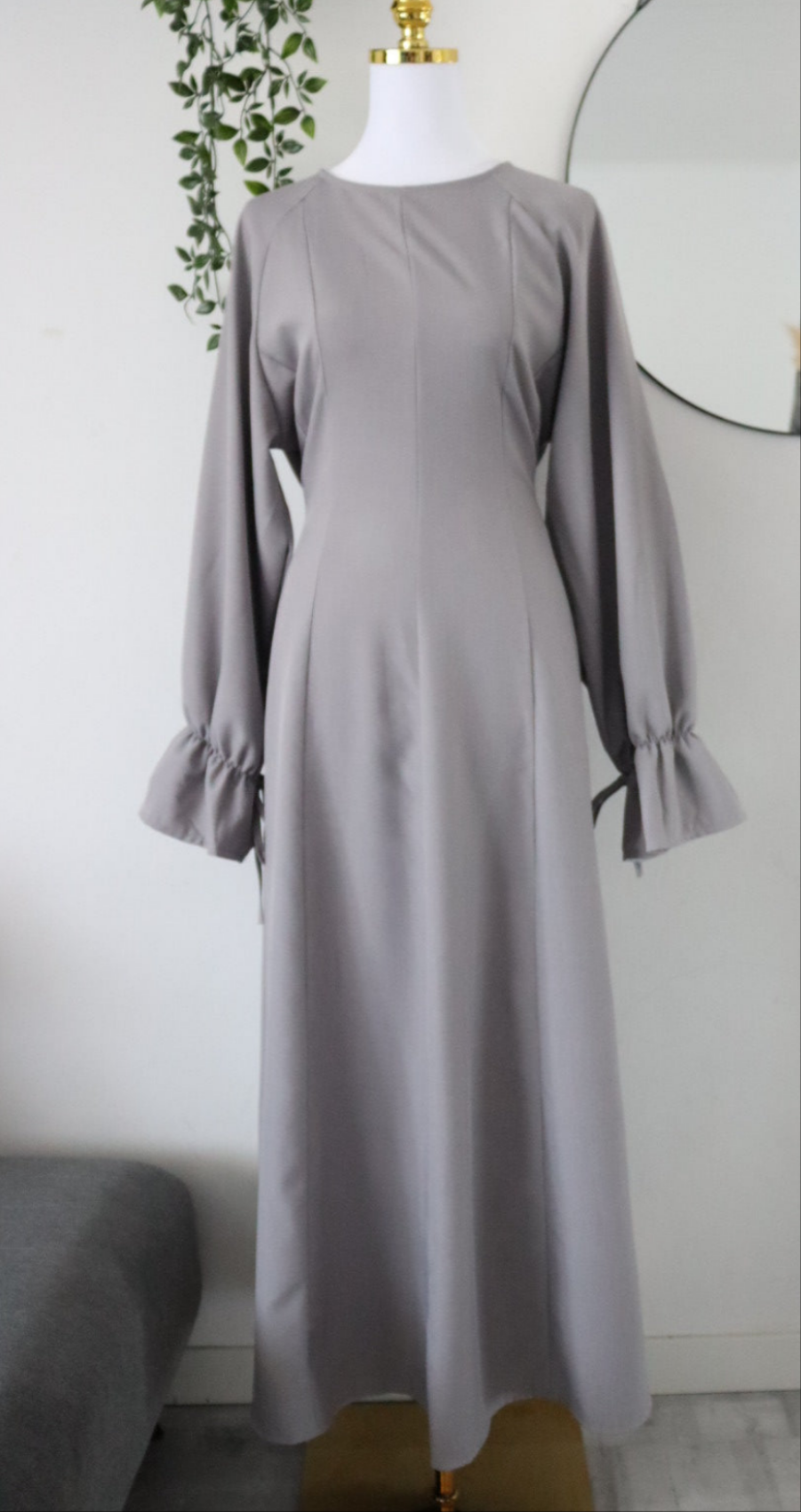 Damen Hijabkleid mit Rückenschnürung