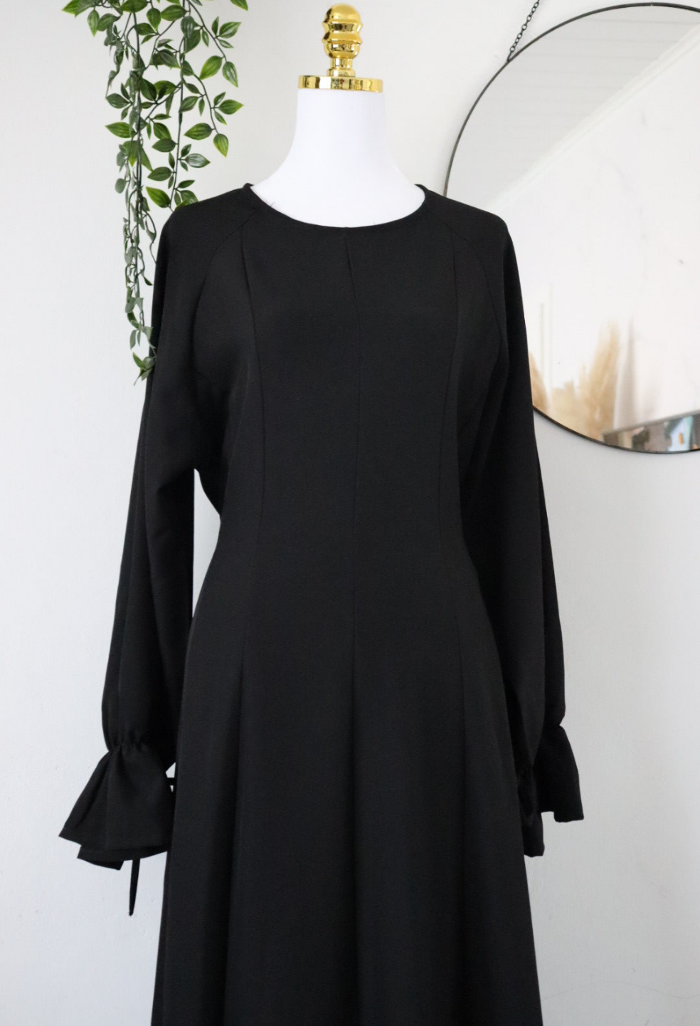 Damen Hijabkleid mit Rückenschnürung