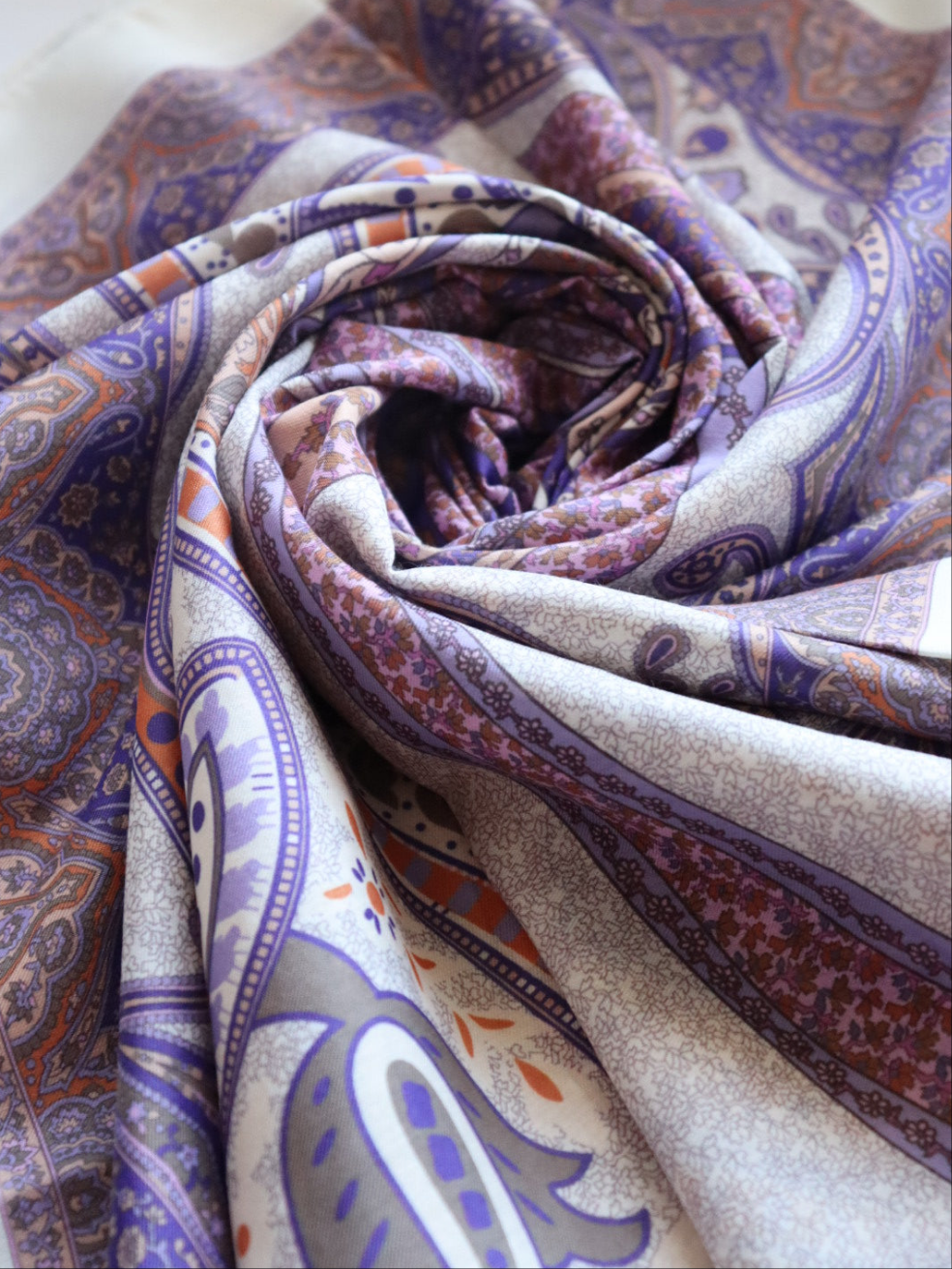 FRESIA-Scarf, Retro-Hijab Schal aus Seidenstoff/Baumwolle