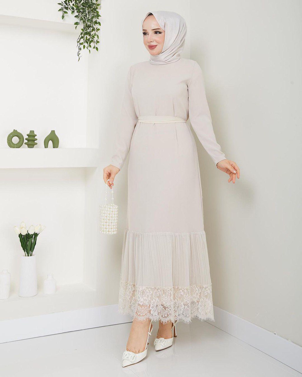 Damen Kleid mit Spitze