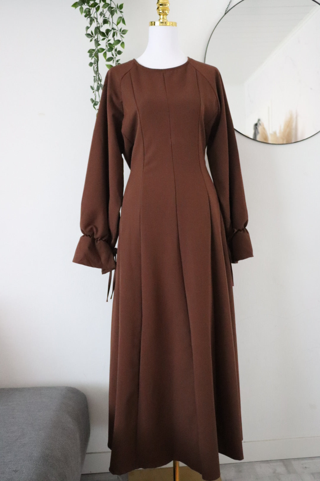 Damen Hijabkleid mit Rückenschnürung