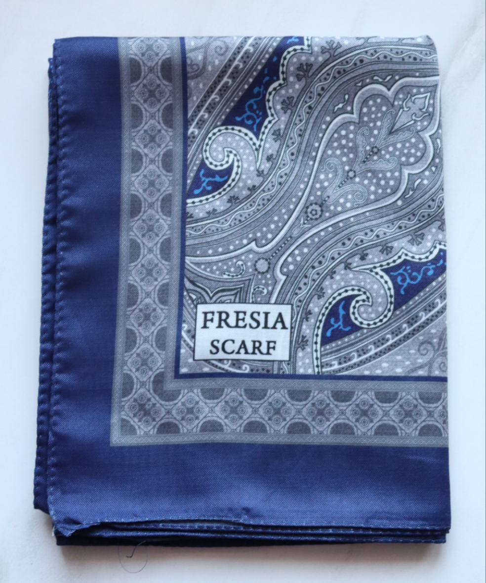FRESIA-Scarf, Retro-Hijab Schal aus Seidenstoff/Baumwolle