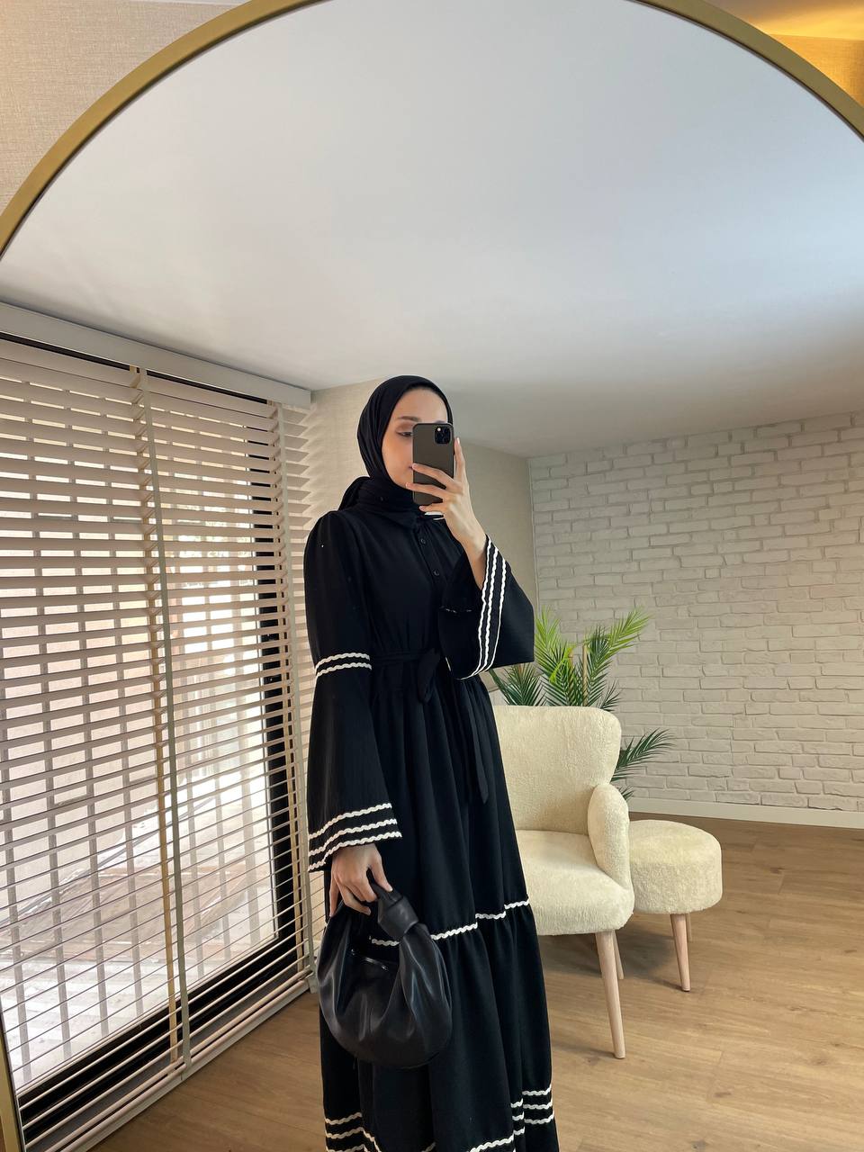 Damen Kleid mit weiten Ärmeln