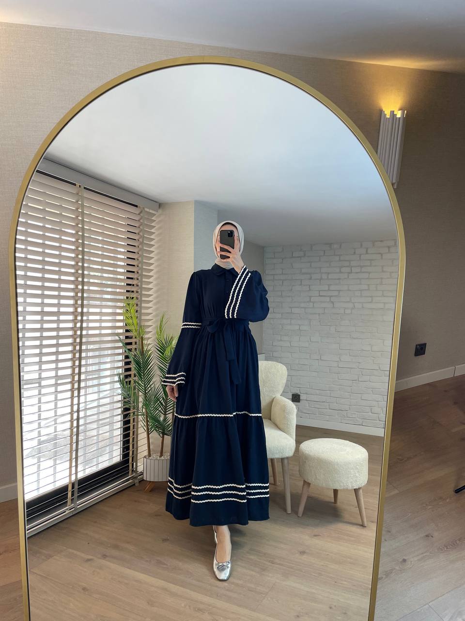 Damen Kleid mit weiten Ärmeln