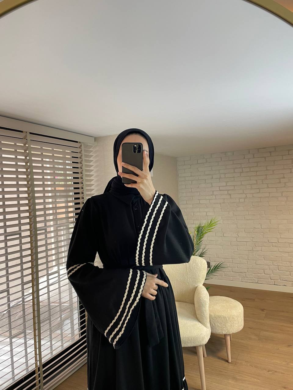 Damen Kleid mit weiten Ärmeln