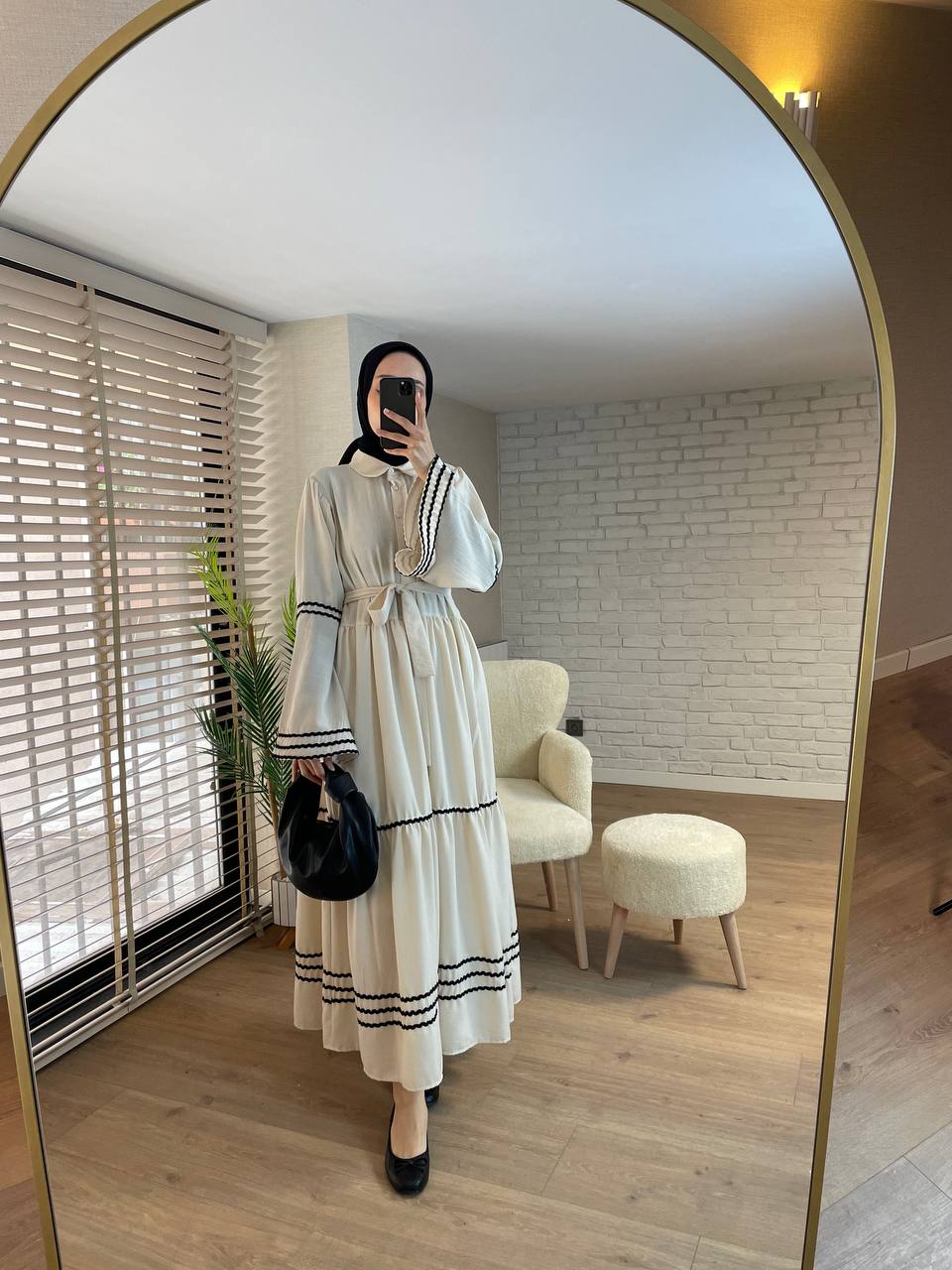 Damen Kleid mit weiten Ärmeln