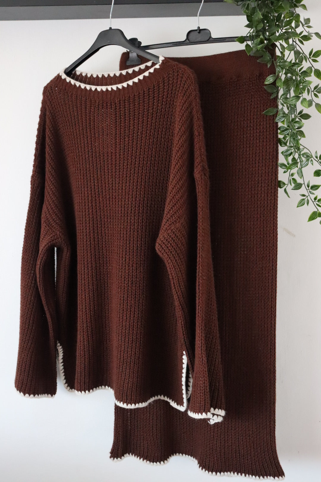 Women's two-piece, knitted top/skirt set