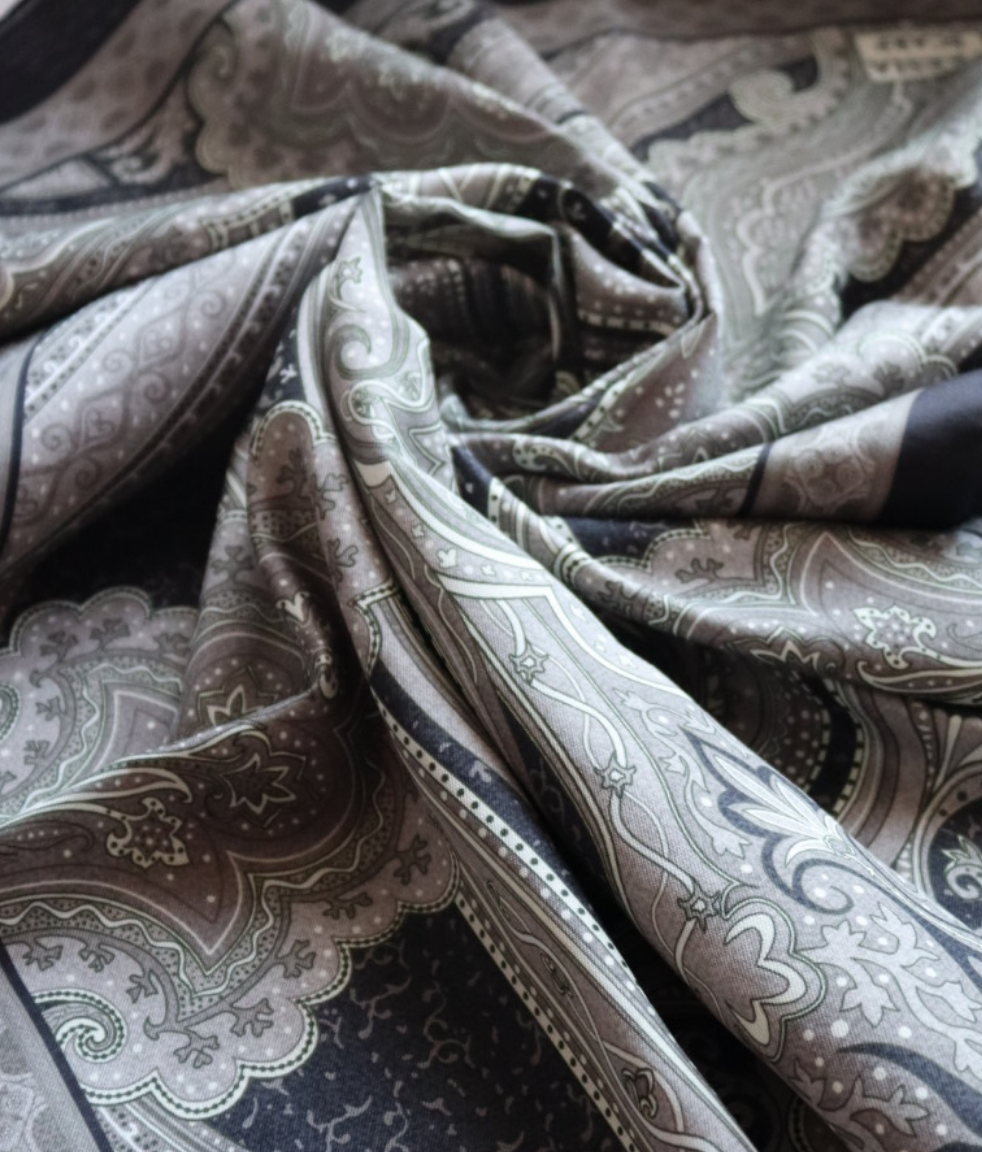 FRESIA-Scarf, Retro-Hijab Schal aus Seidenstoff/Baumwolle