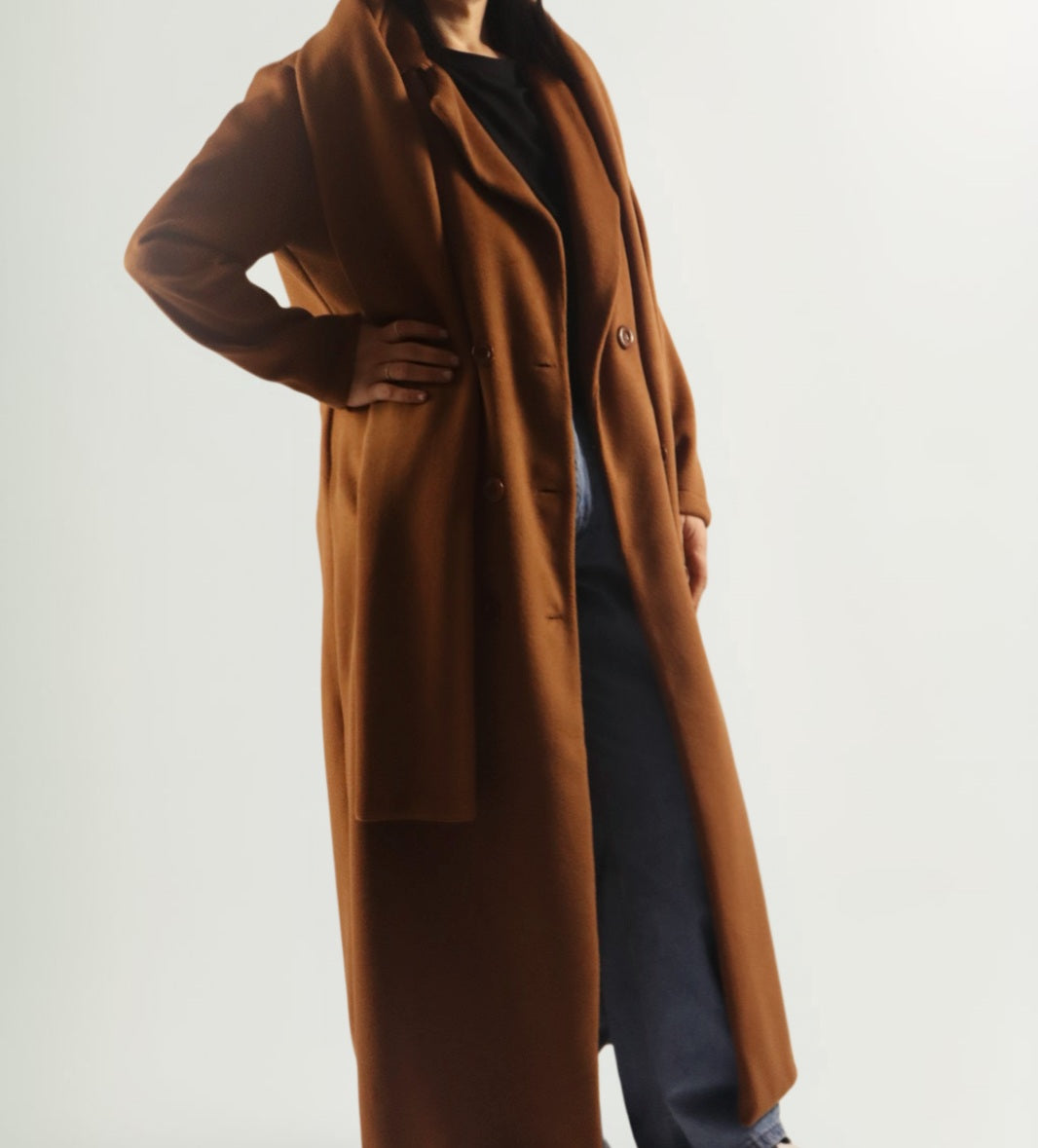 Damen langer Mantel mit Schal
