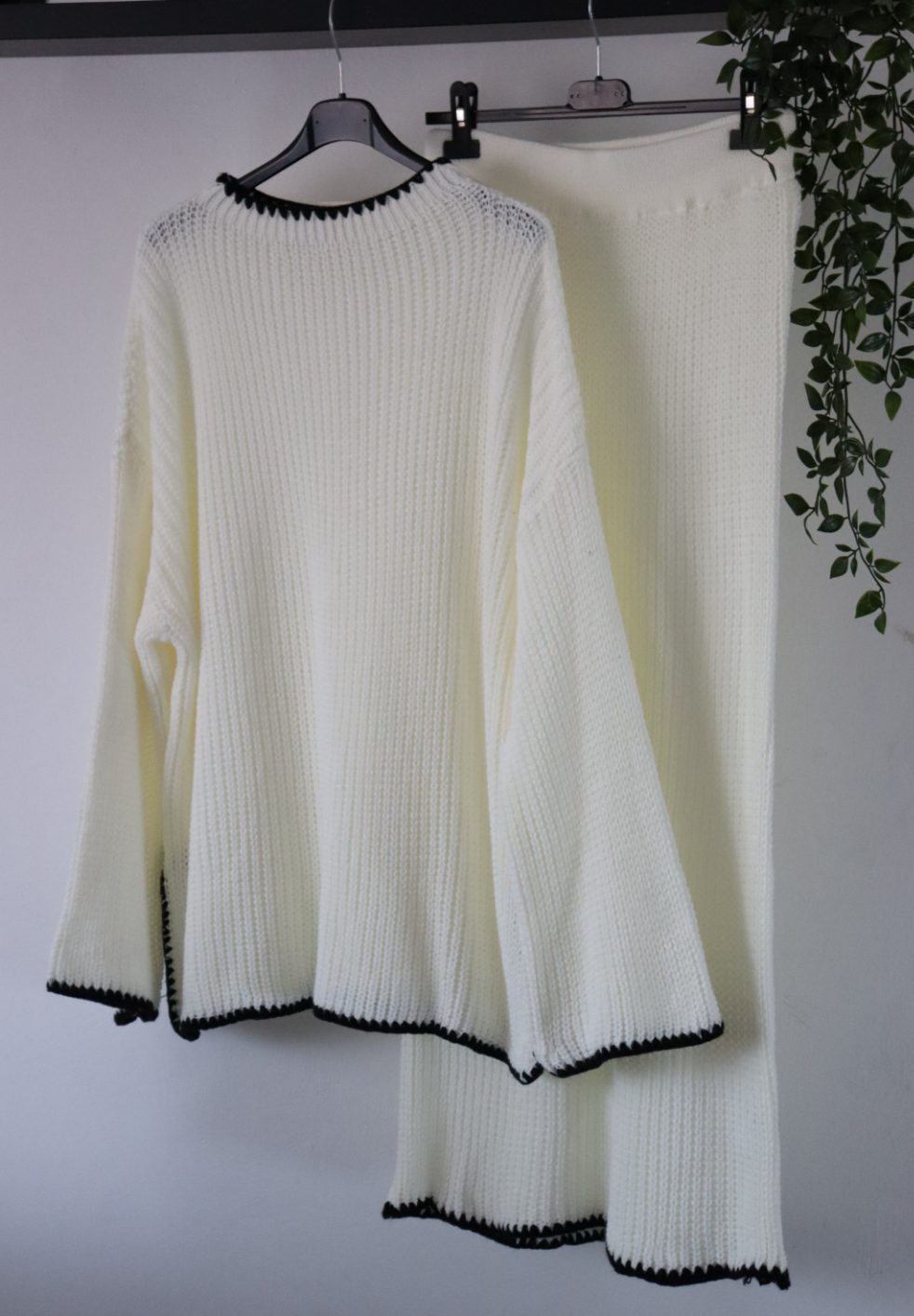 Women's two-piece, knitted top/skirt set