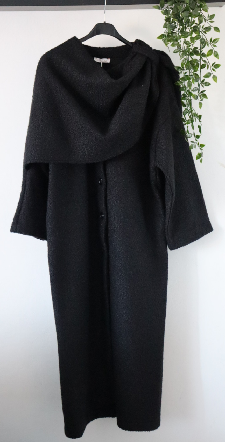 Damen langer Mantel mit integriertem Schal