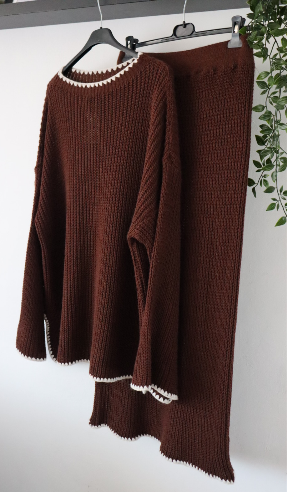 Women's two-piece, knitted top/skirt set