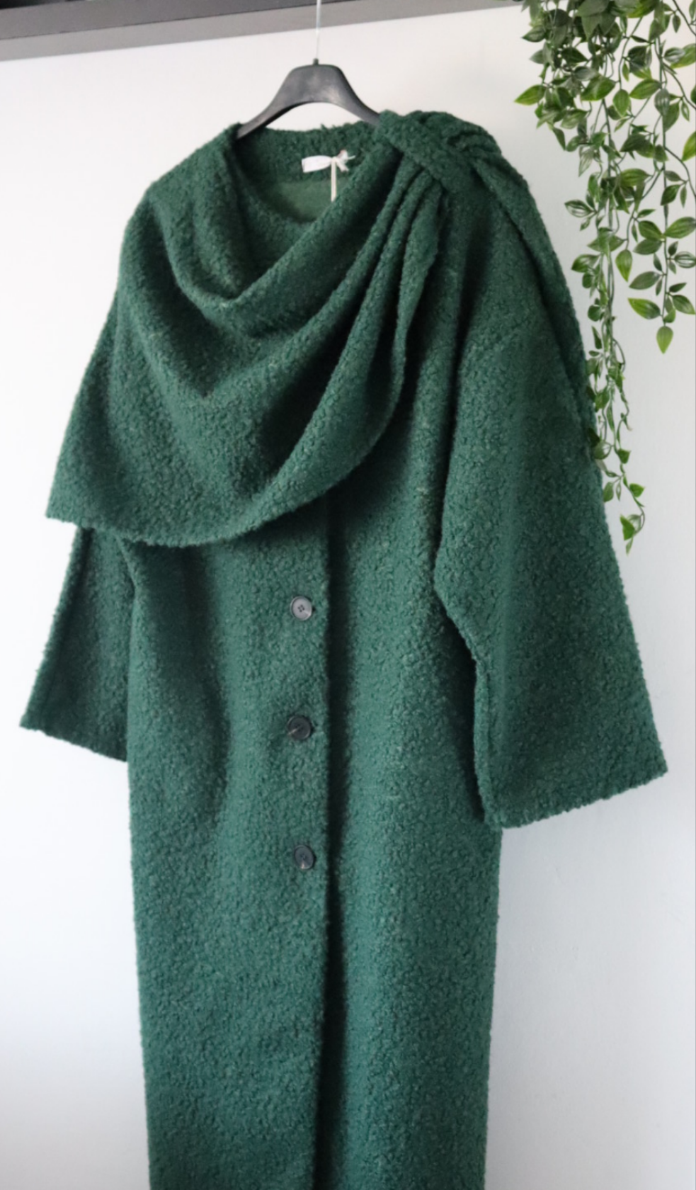 Damen langer Mantel mit integriertem Schal