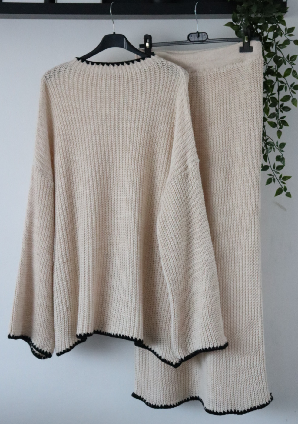 Women's two-piece, knitted top/skirt set