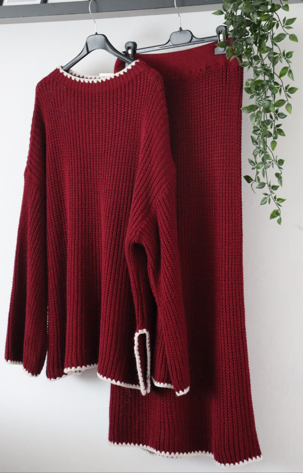 Women's two-piece, knitted top/skirt set