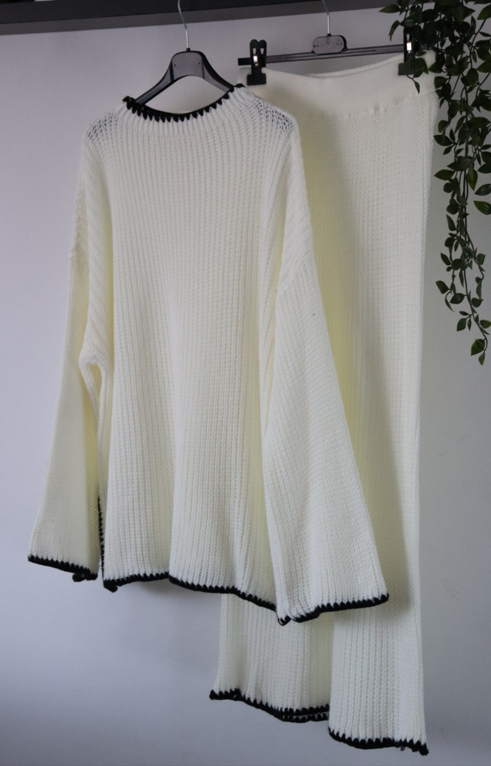 Women's two-piece, knitted top/skirt set