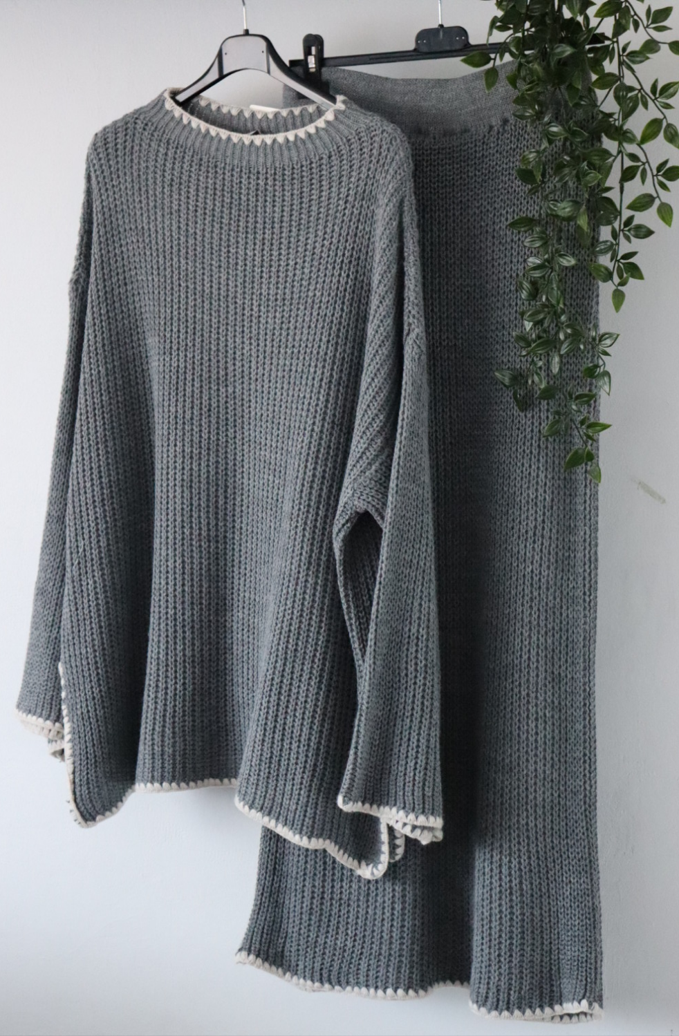 Women's two-piece, knitted top/skirt set