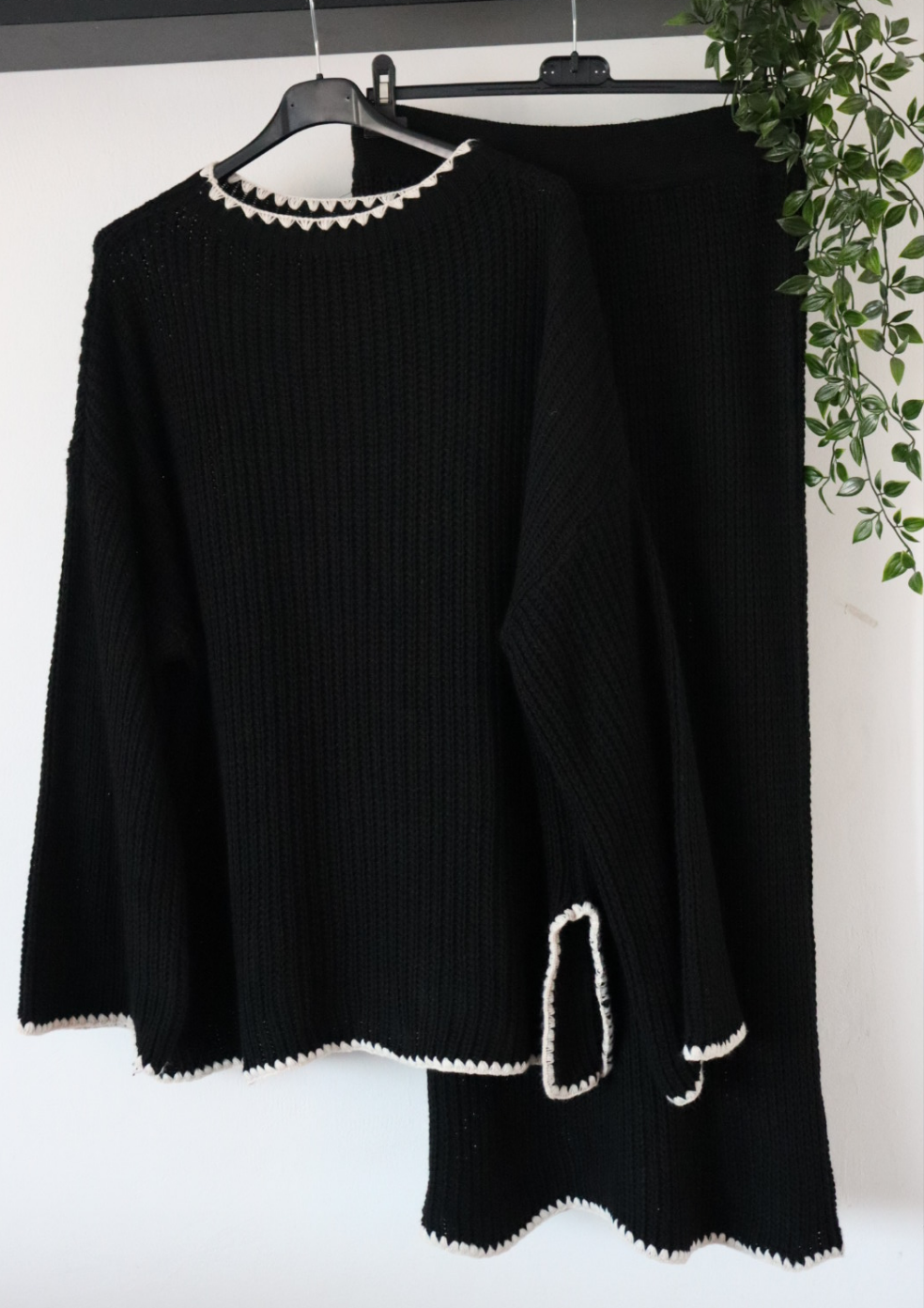 Women's two-piece, knitted top/skirt set