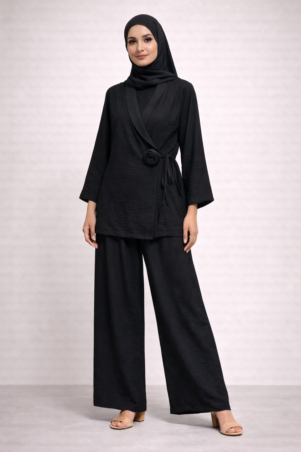 Damen Zweiteiler Oberteil/Hose 2er Set, Oberteil mit Seitenbindung & Rosen details
