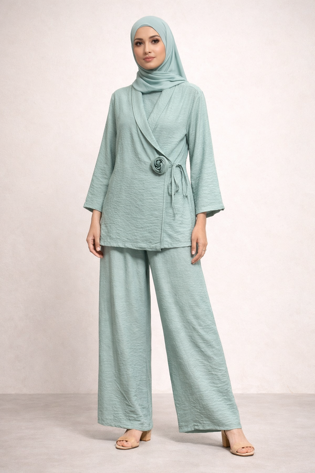 Damen Zweiteiler Oberteil/Hose 2er Set, Oberteil mit Seitenbindung & Rosen details