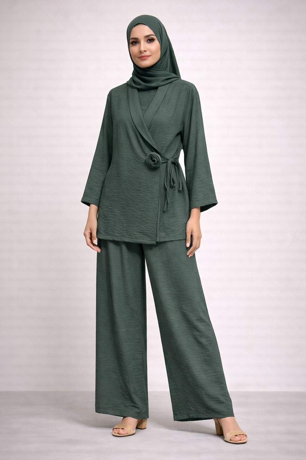 Damen Zweiteiler Oberteil/Hose 2er Set, Oberteil mit Seitenbindung & Rosen details